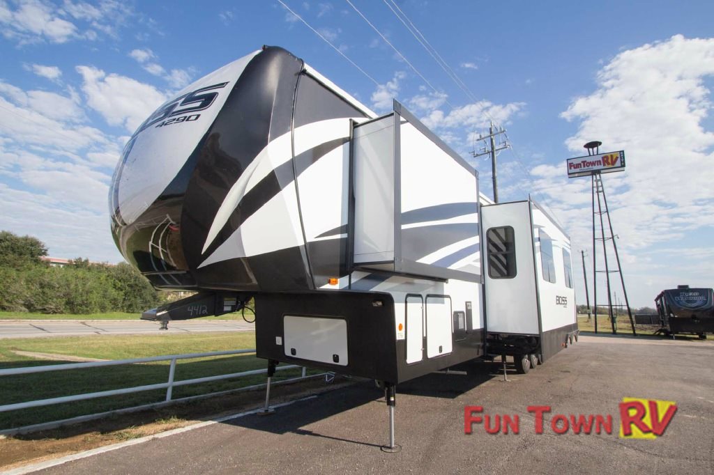 Cruiser Boss Fifth Wheel