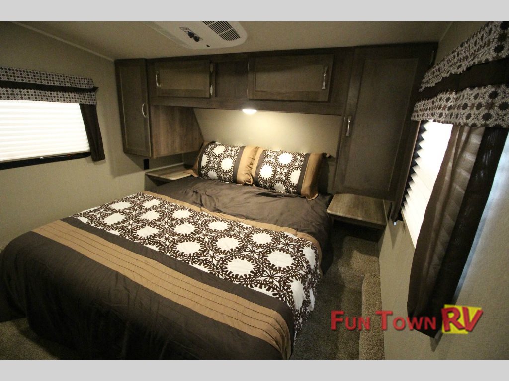 Puma Fifth Wheel Master Bedroom