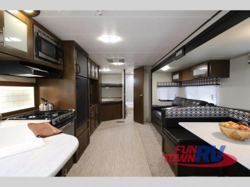 Primetime Avenger travel trailer Interior